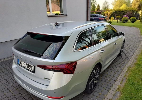 Skoda Octavia cena 96899 przebieg: 100000, rok produkcji 2021 z Golina małe 742